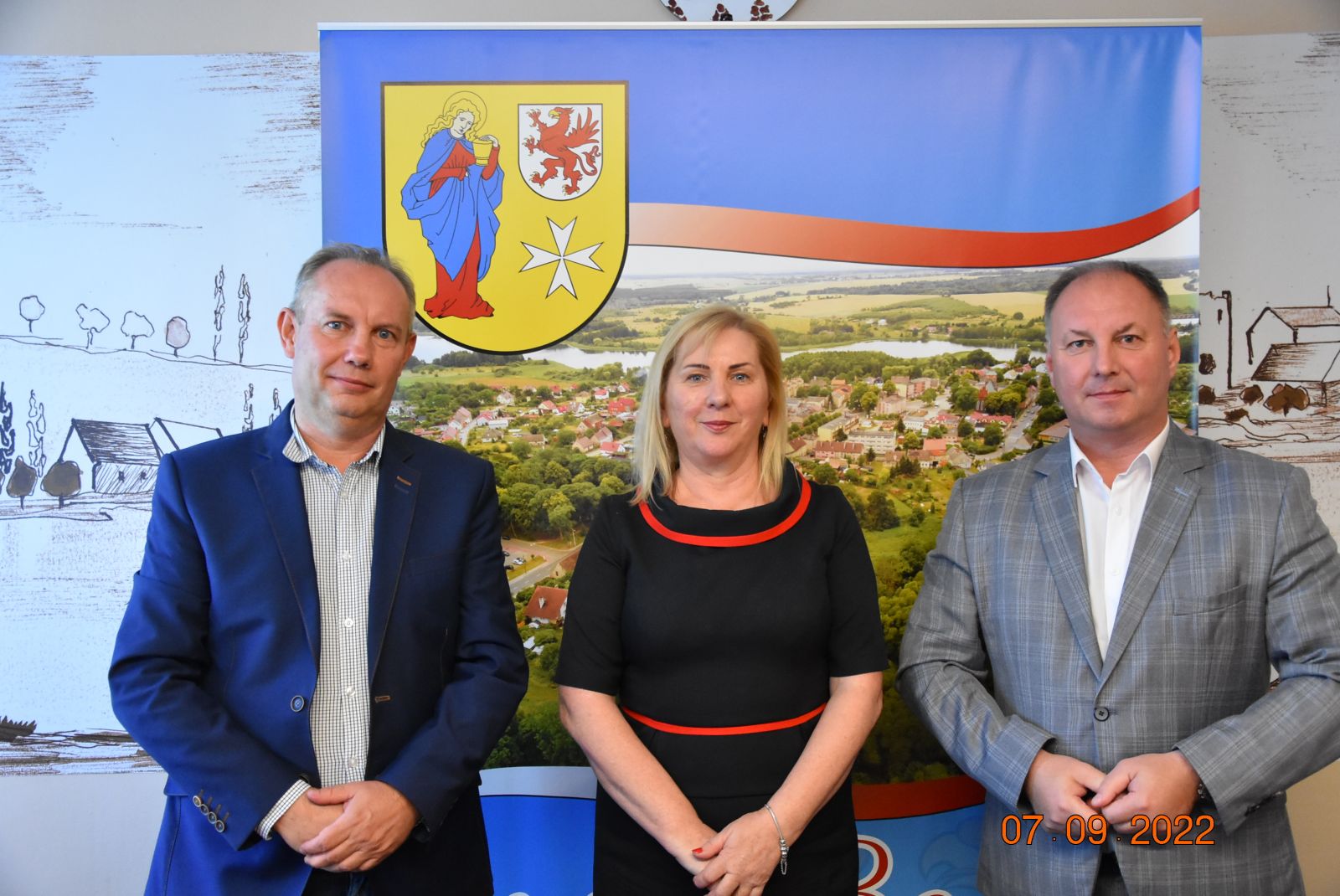 Zdjęcie: Podpisanie umowy na przebudowę drogi gminnej Kunowo-Linie